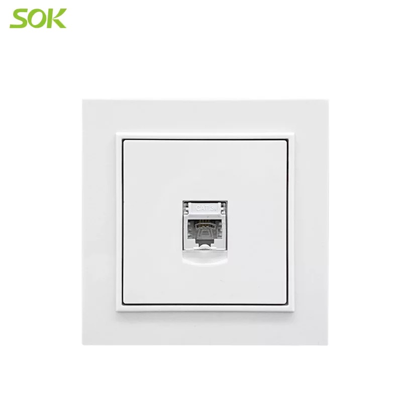 S82 Утасны залгуур CAT3